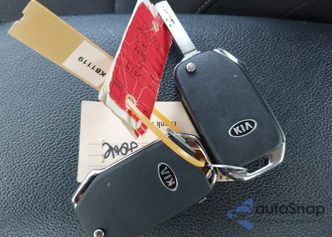 2019 Kia Forte Lxs z USA, uszkodzony, nr VIN 3KPF24AD0KE074381